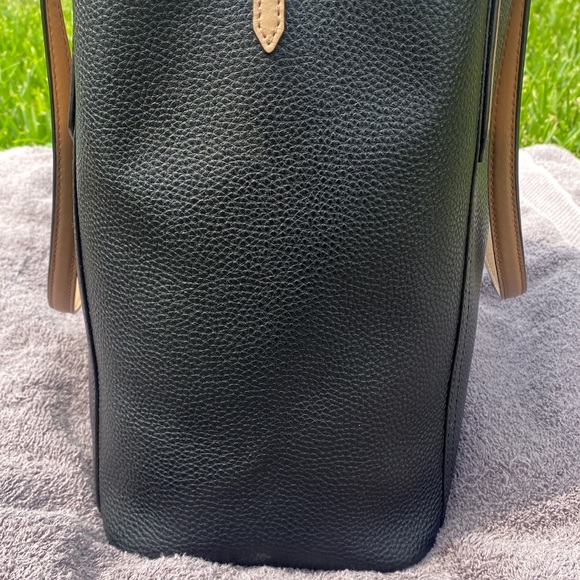 REAL Michael Kors Medium Bag - Picture 4 of 10